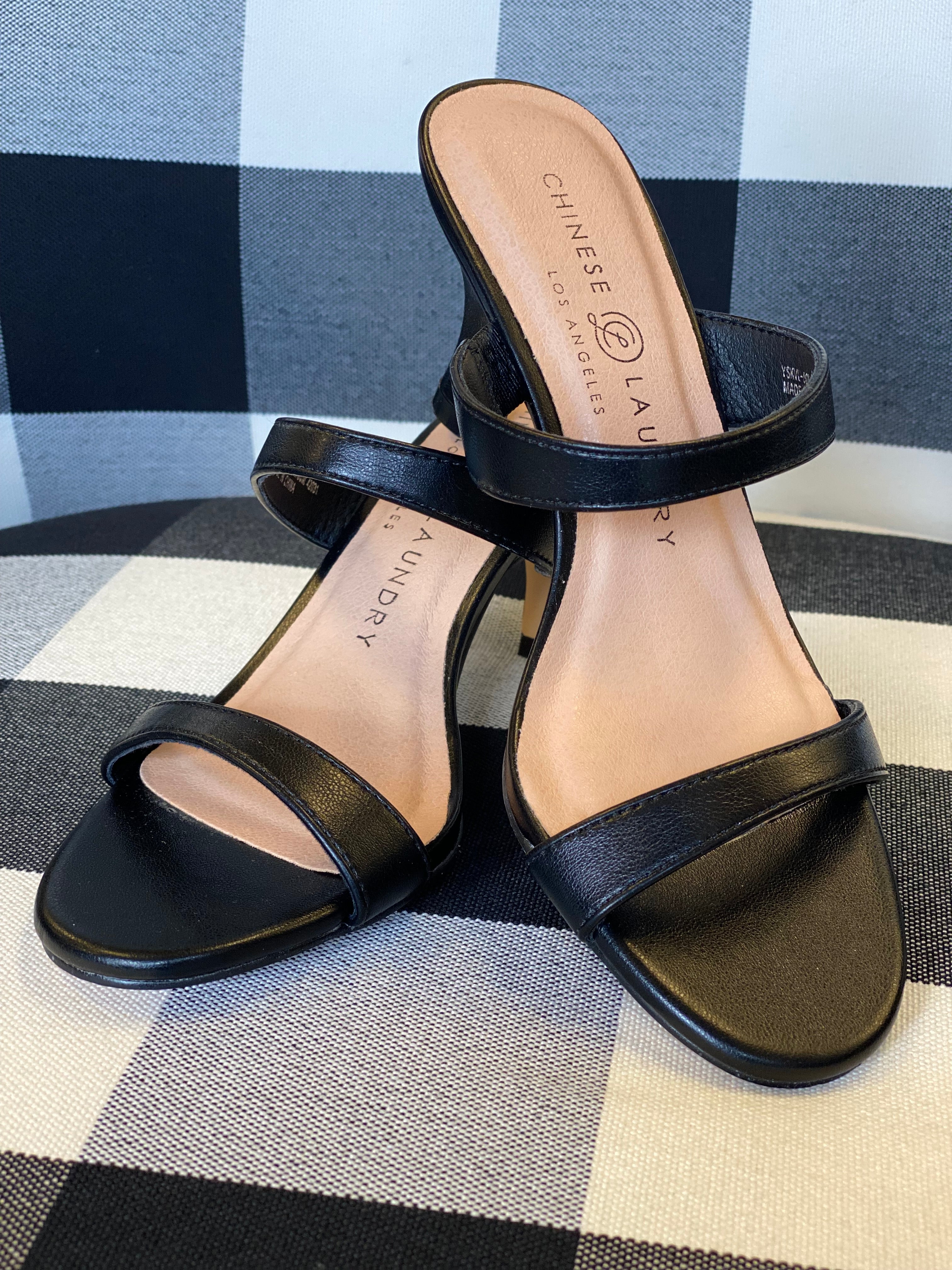 Chinese Laundry Yamila Smooth Sandal - Black